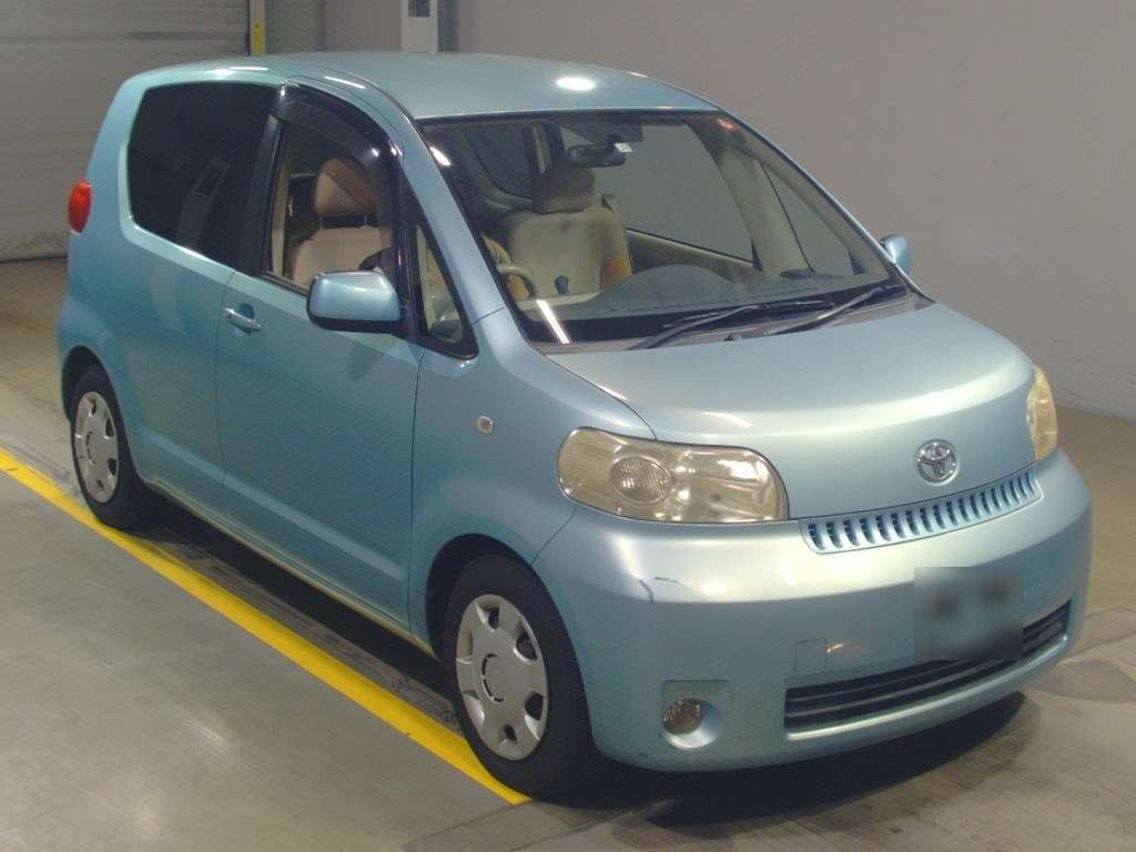 2005 Toyota Porte NNP11[2]