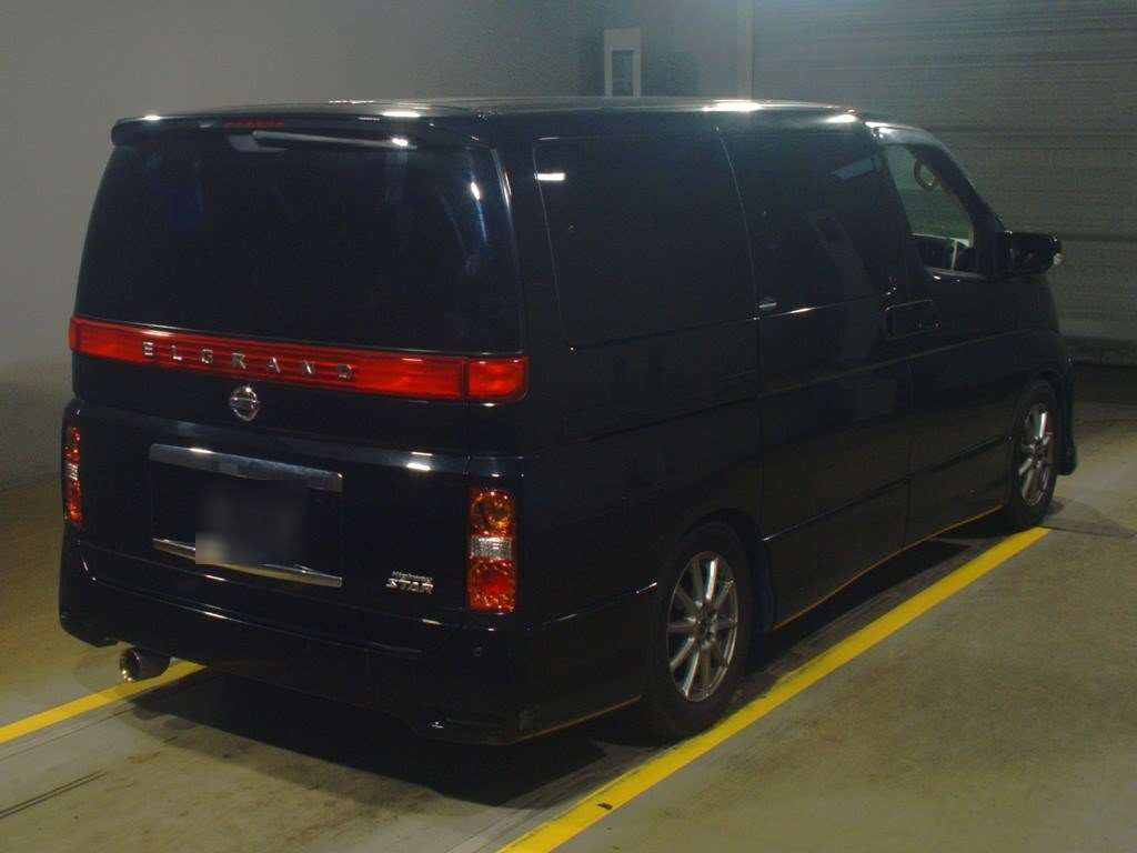 2007 Nissan Elgrand E51[1]