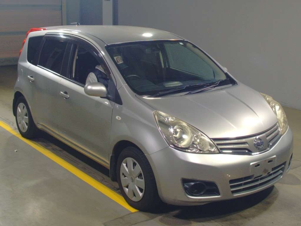 2010 Nissan Note E11[2]