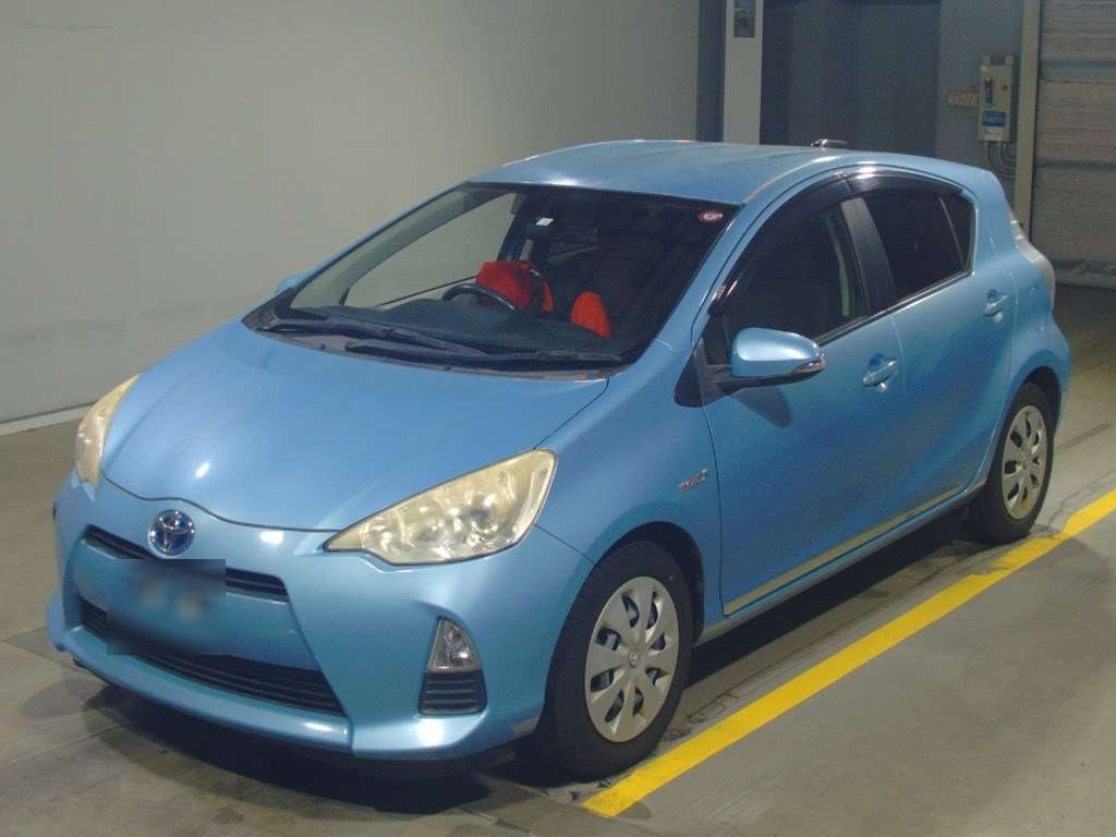 2012 Toyota Aqua NHP10[0]