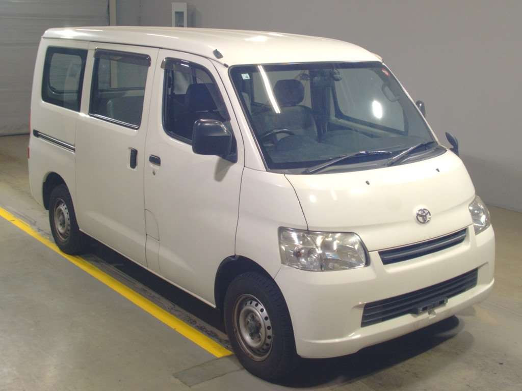 2014 Toyota Liteace Van S402M[2]