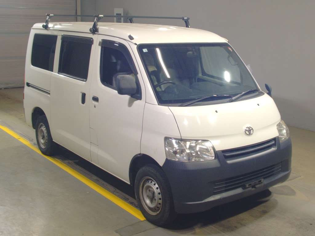 2019 Toyota Liteace Van S402M[2]