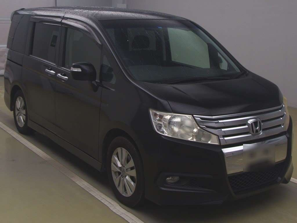 2011 Honda Step WGN Spada RK5[2]