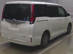 2014 Toyota Noah