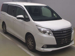 2014 Toyota Noah