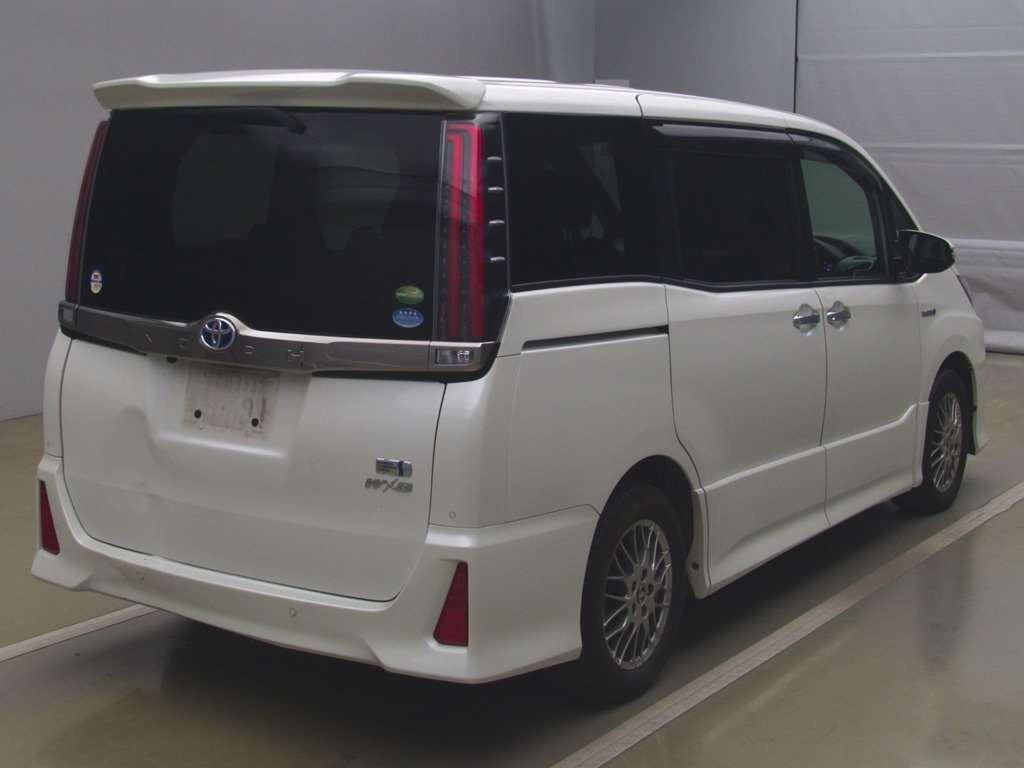 2019 Toyota Noah ZWR80W[1]