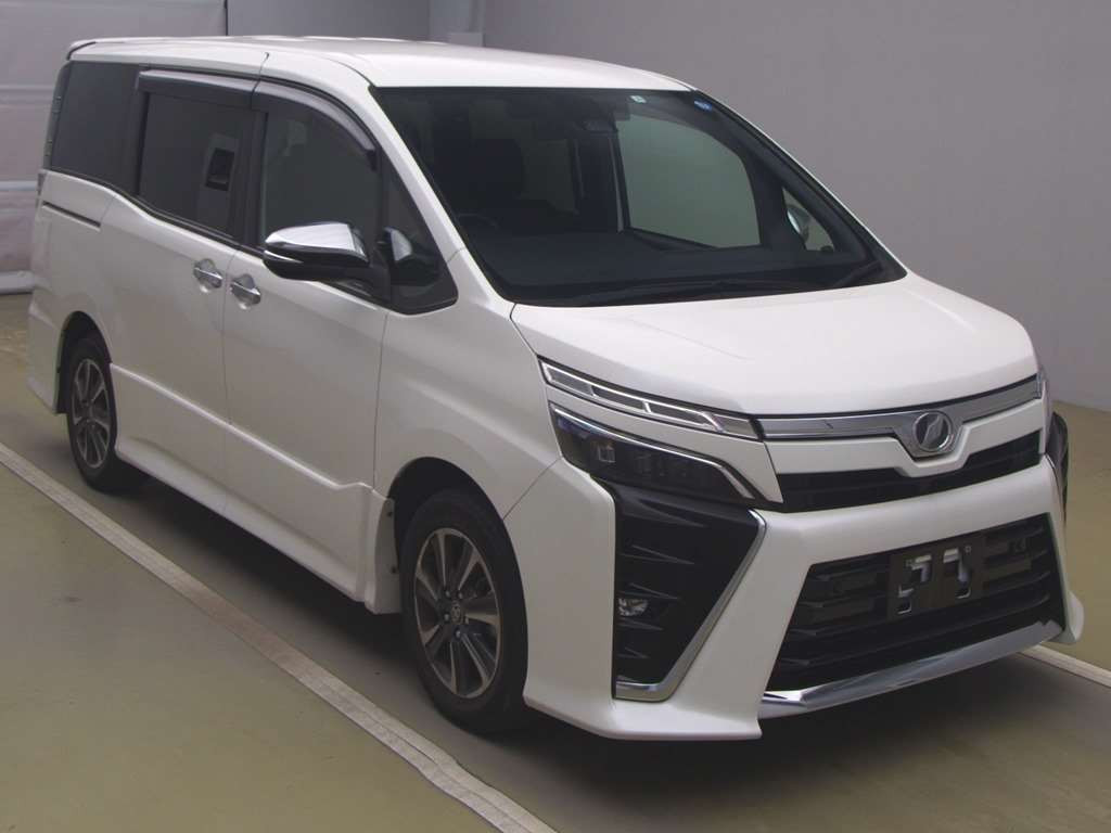 2019 Toyota Voxy ZRR80W[2]