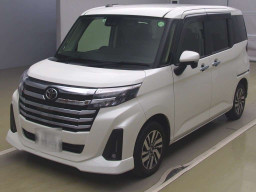 2022 Toyota Roomy