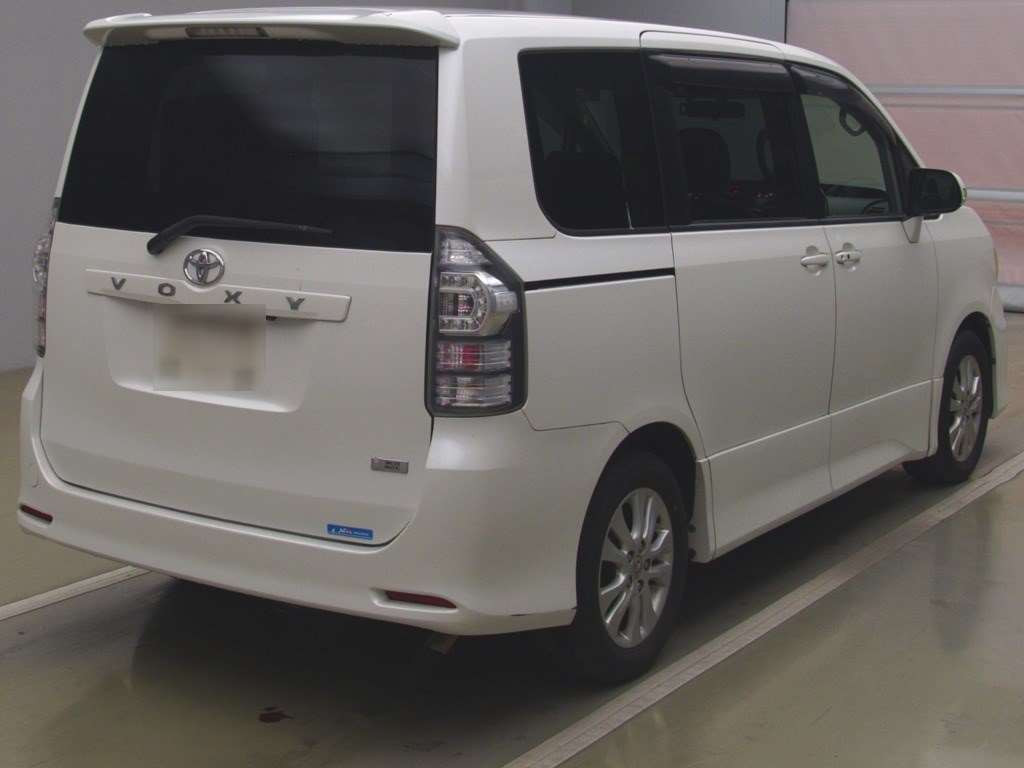 2010 Toyota Voxy ZRR70W[1]