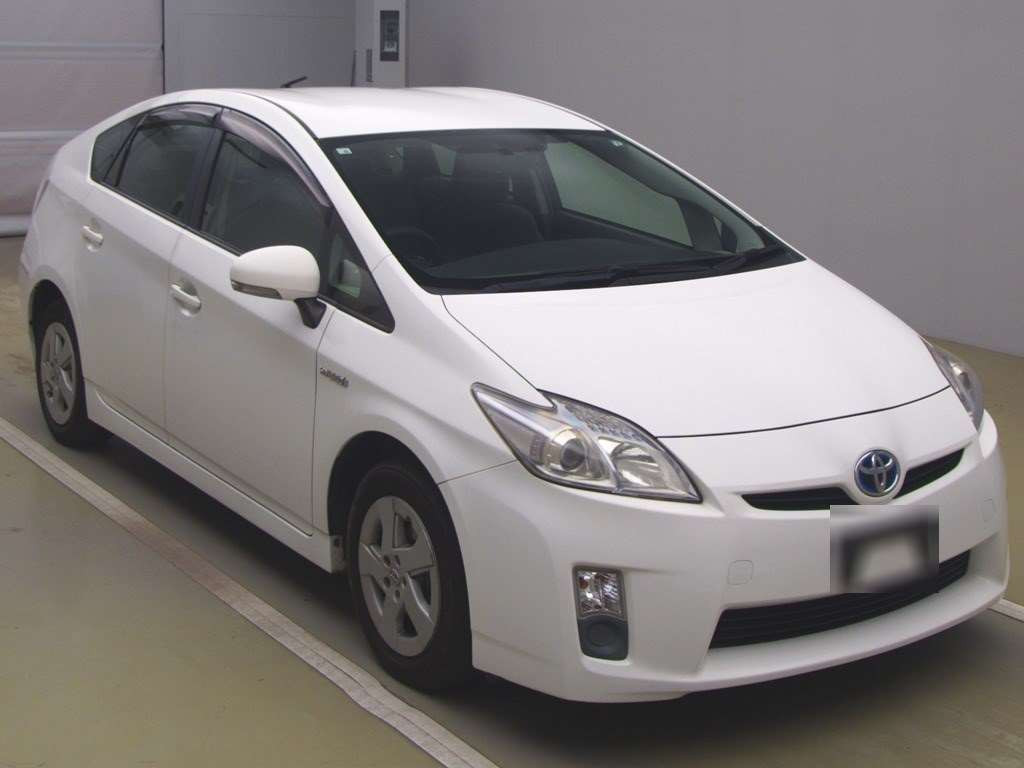 2010 Toyota Prius ZVW30[2]