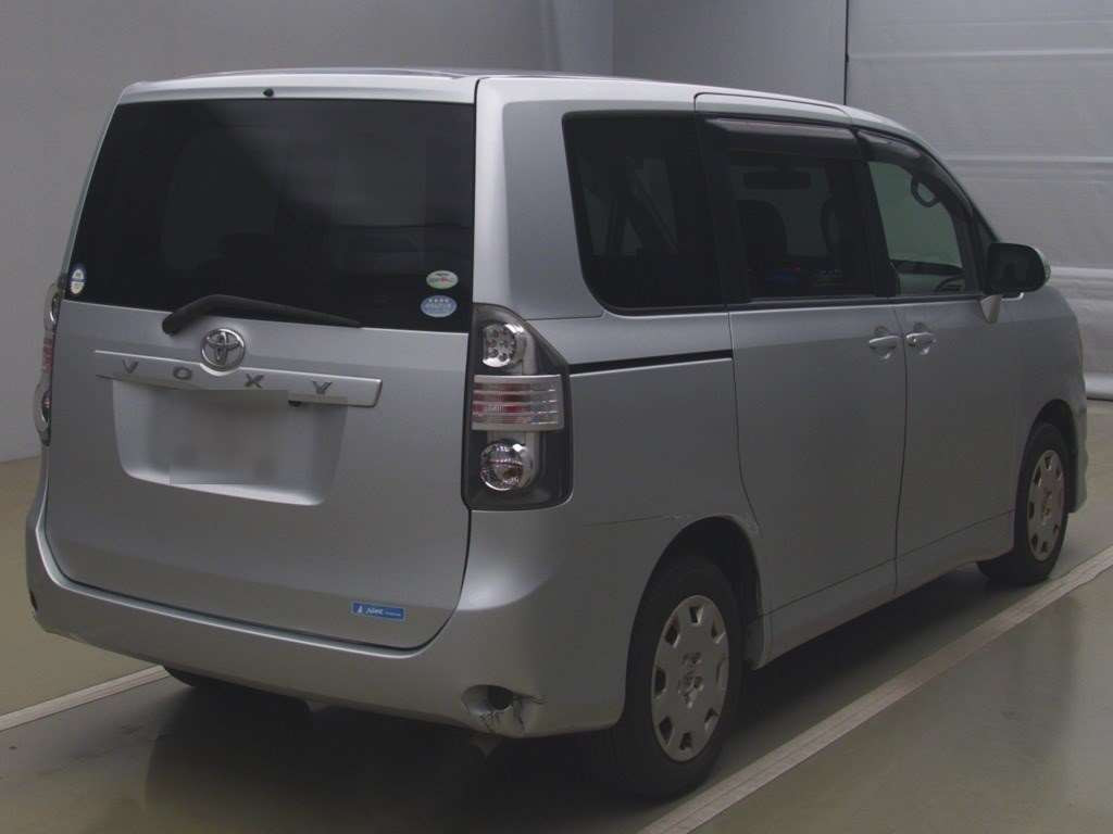 2007 Toyota Voxy ZRR70G[1]