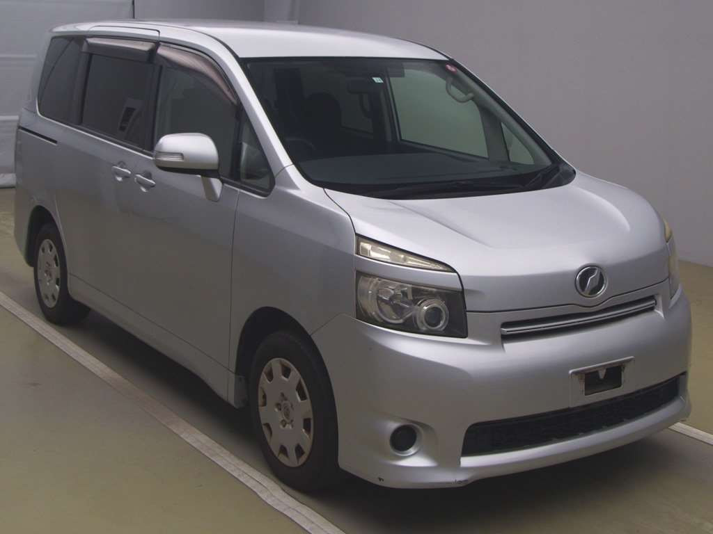 2007 Toyota Voxy ZRR70G[2]