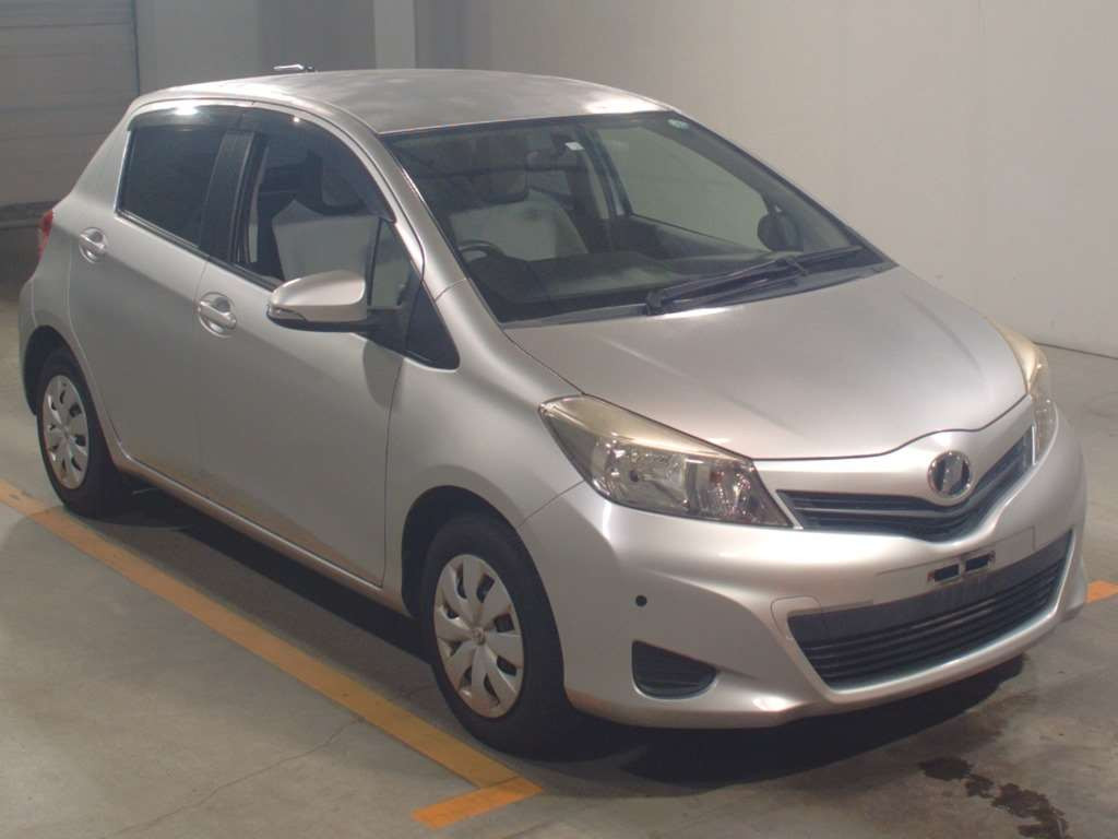 2012 Toyota Vitz KSP130[2]