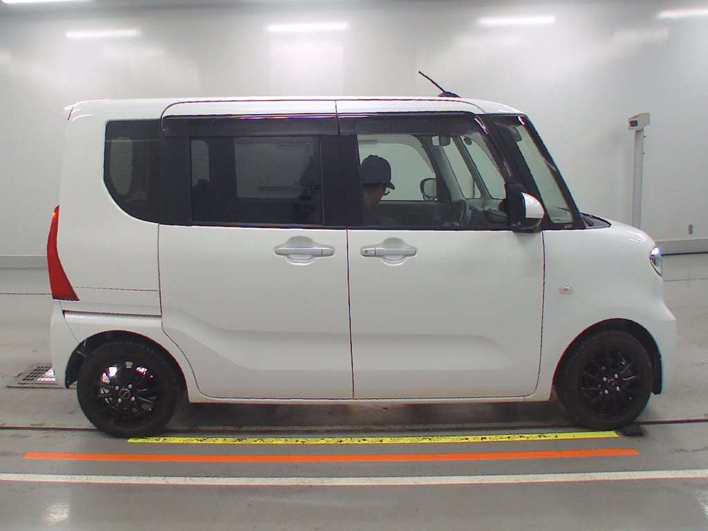 2019 Daihatsu Tanto LA650S[2]