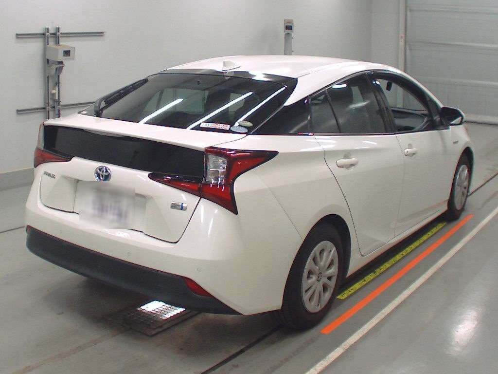 2019 Toyota Prius ZVW51[1]