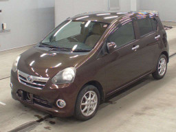 2011 Daihatsu Mira es