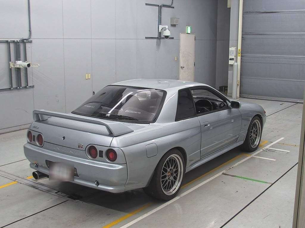 1991 Nissan Skyline BNR32[1]