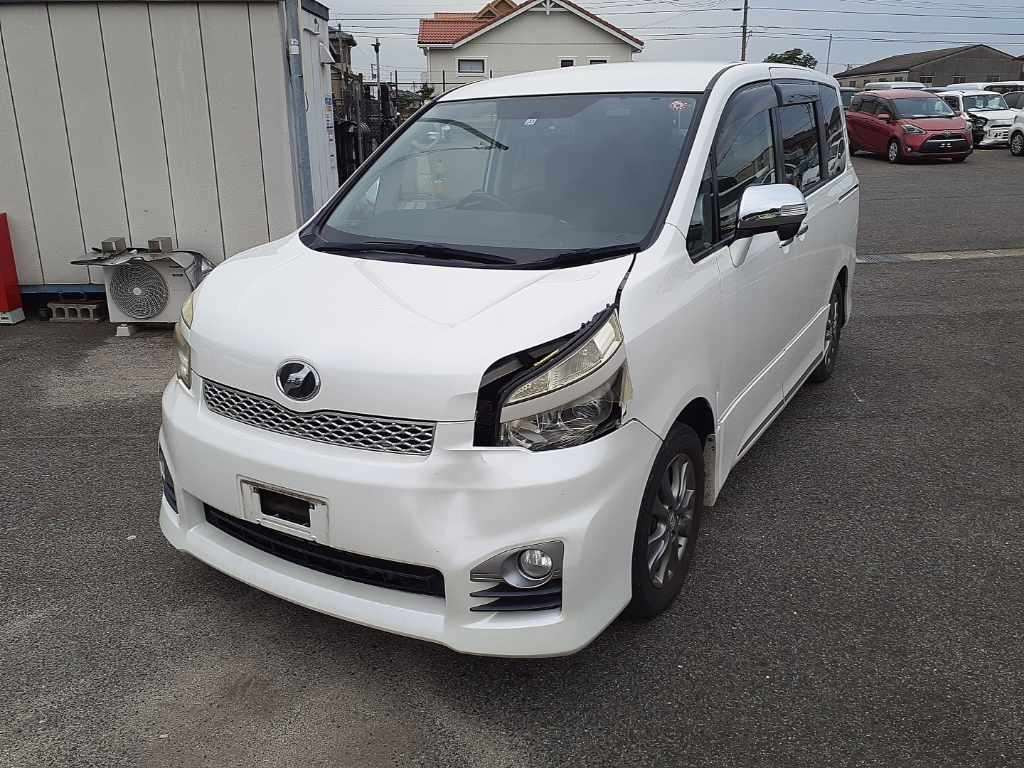 2011 Toyota Voxy ZRR70W[0]