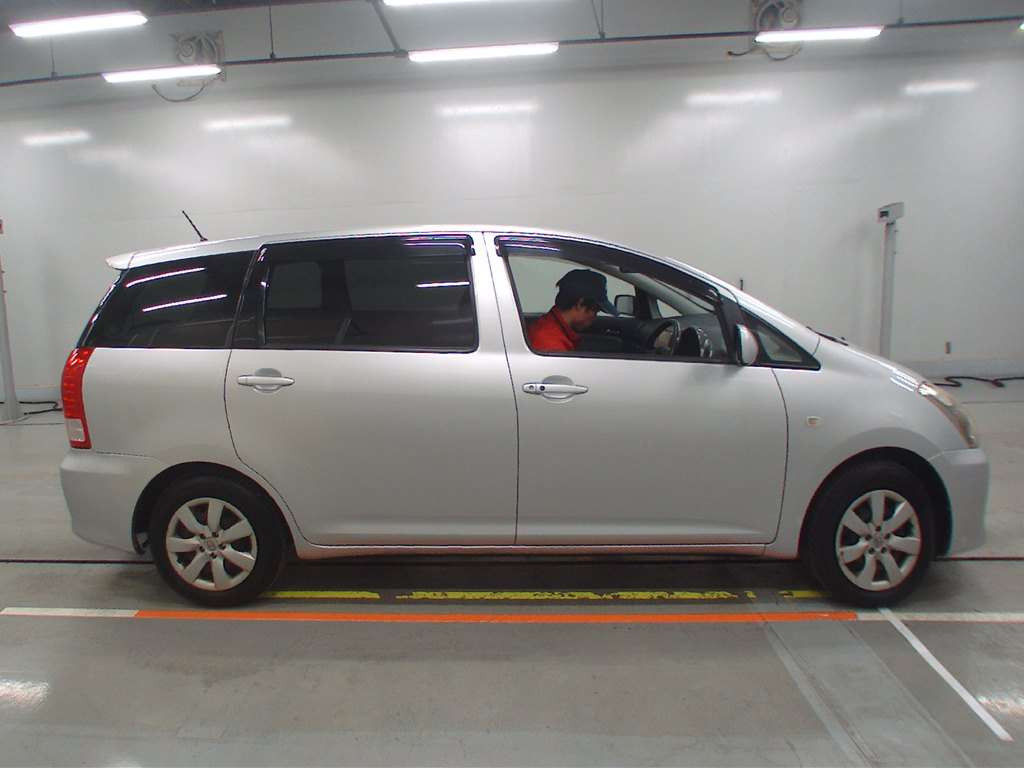 2008 Toyota Wish ZNE10G[2]