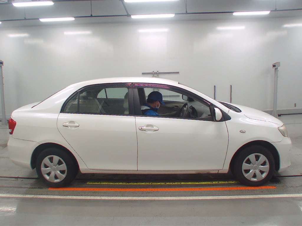 2009 Toyota Corolla Axio NZE141[2]