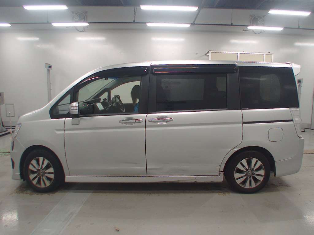 2014 Honda Step WGN Spada RK5[2]