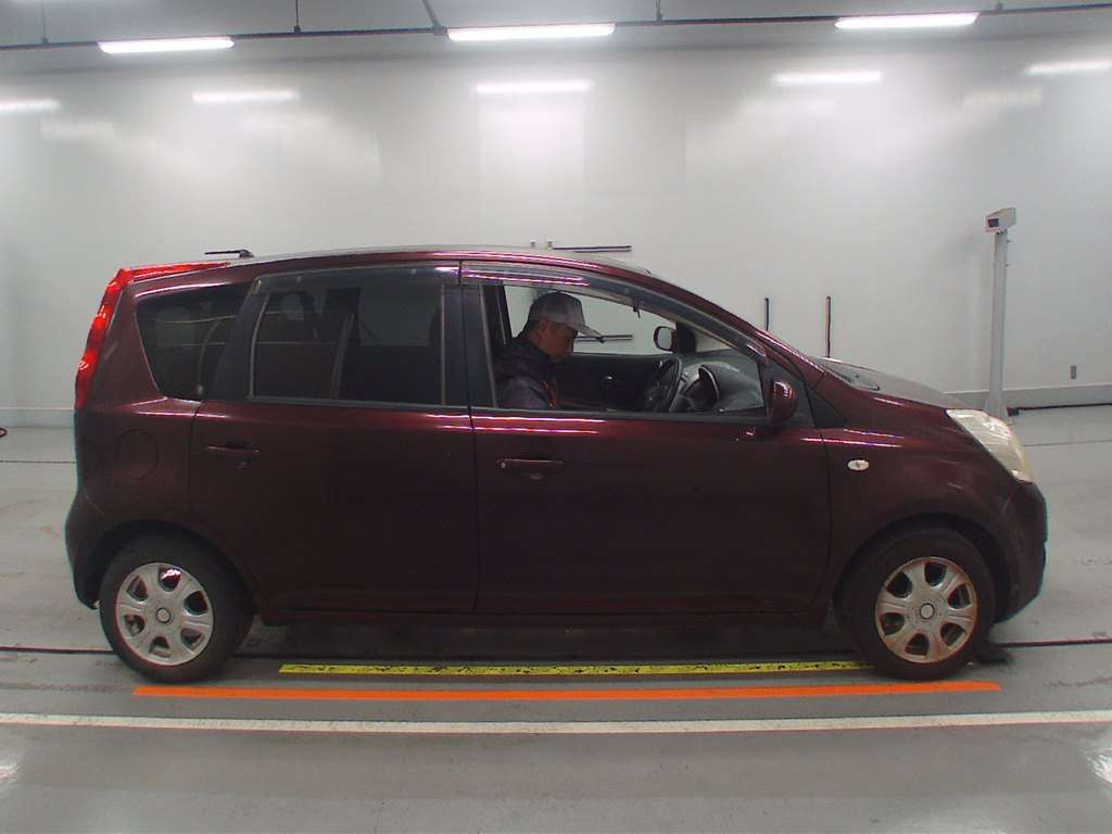 2009 Nissan Note E11[2]