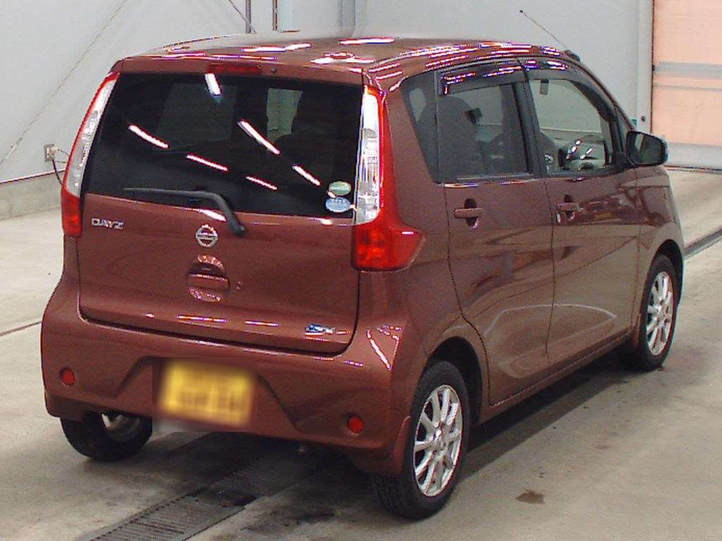 2014 Nissan DAYZ B21W[1]