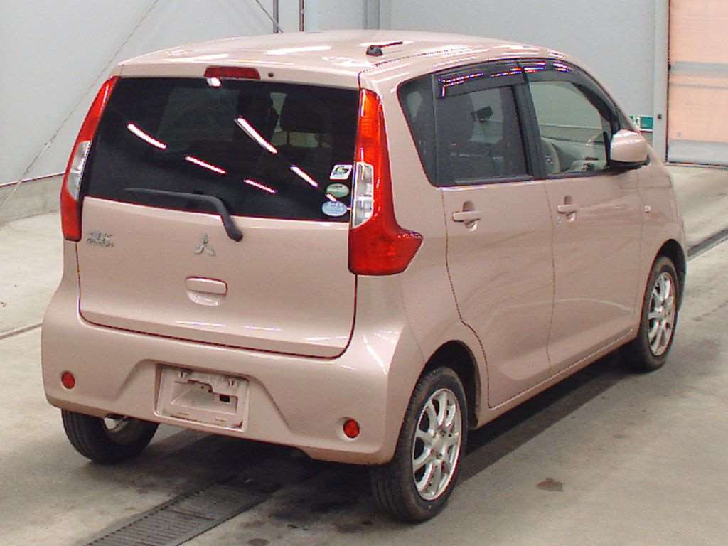 2015 Mitsubishi eK Wagon B11W[1]