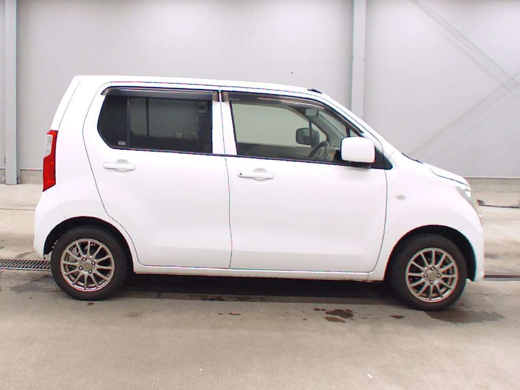 2013 Suzuki Wagon R MH34S[2]