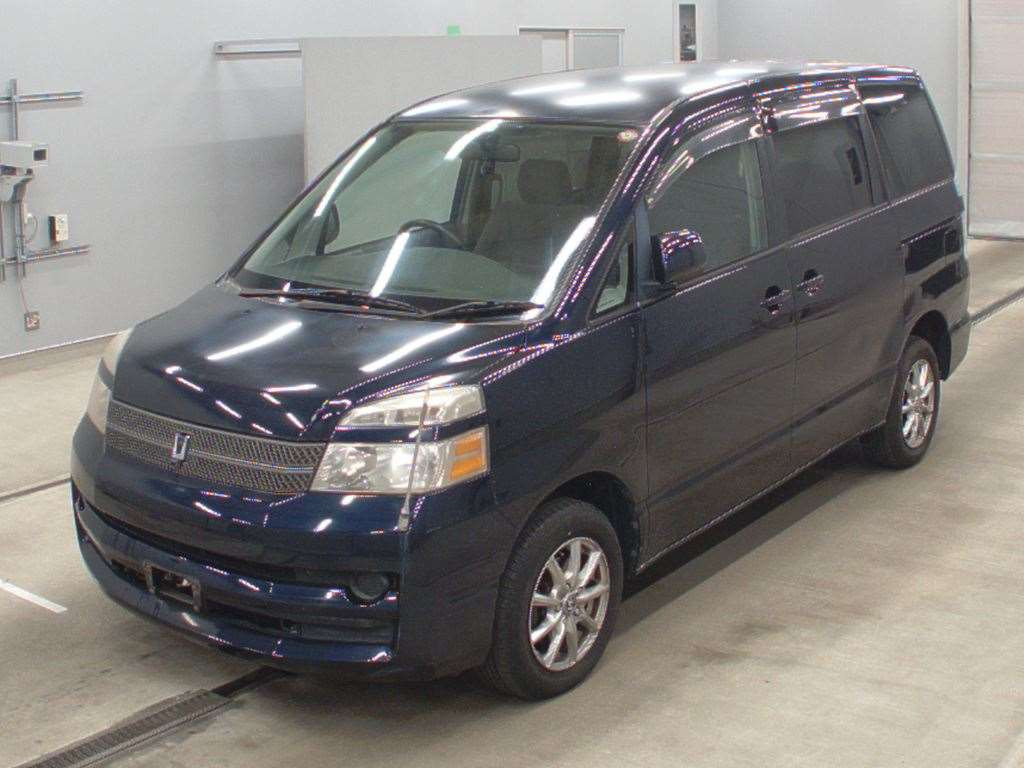 2004 Toyota Voxy AZR65G[0]