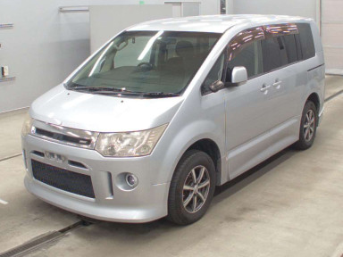 2008 Mitsubishi Delica D5