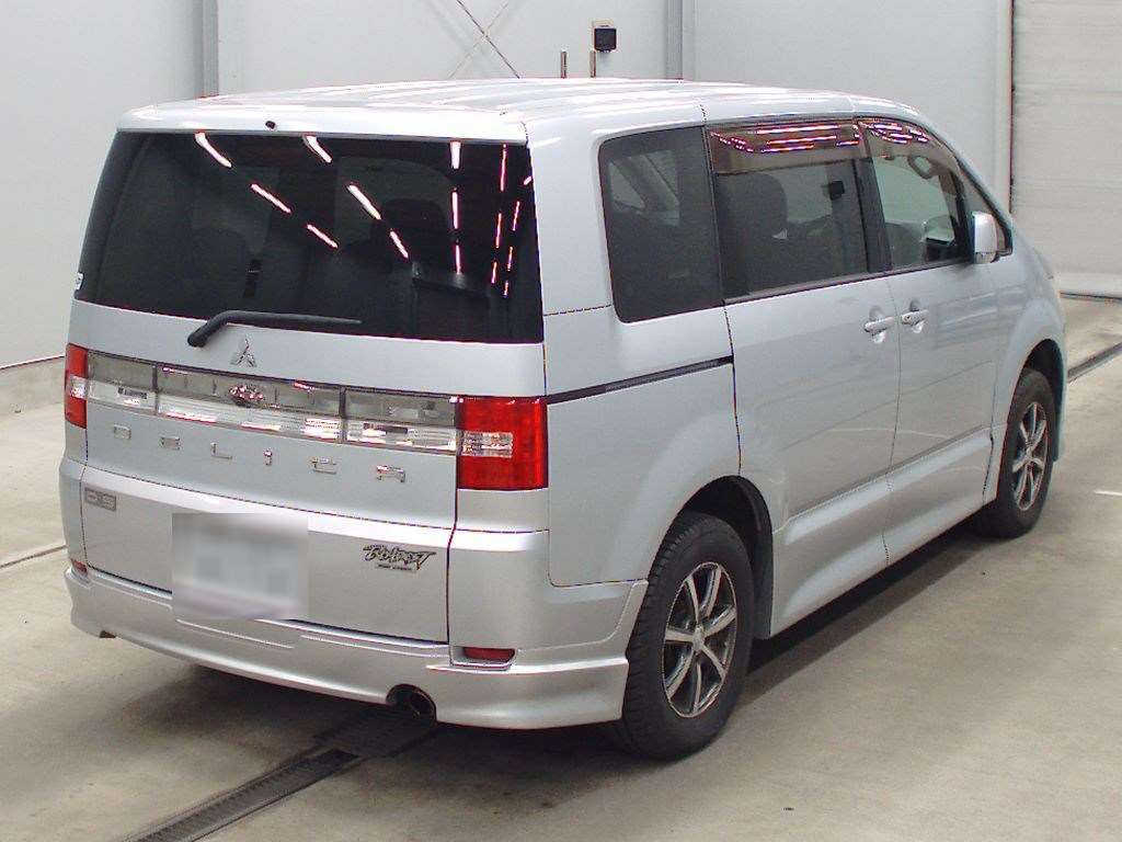 2008 Mitsubishi Delica D5 CV5W[1]