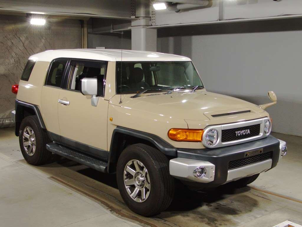 2013 Toyota FJ CRUISER GSJ15W[2]