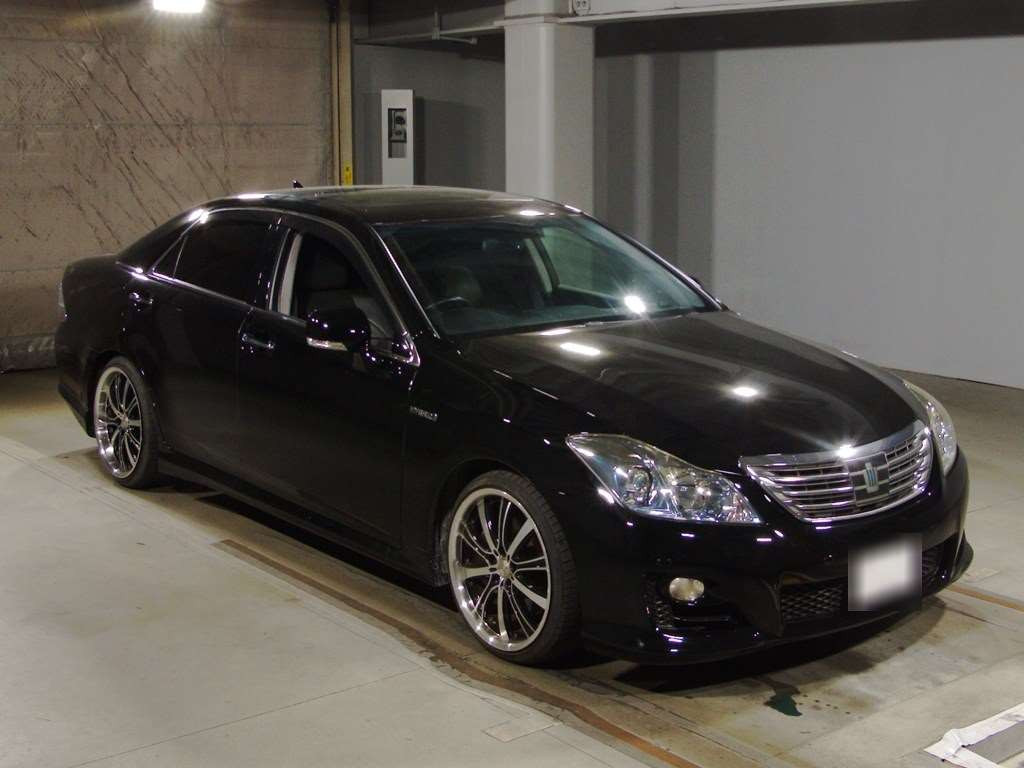 2009 Toyota Crown Hybrid GWS204[2]