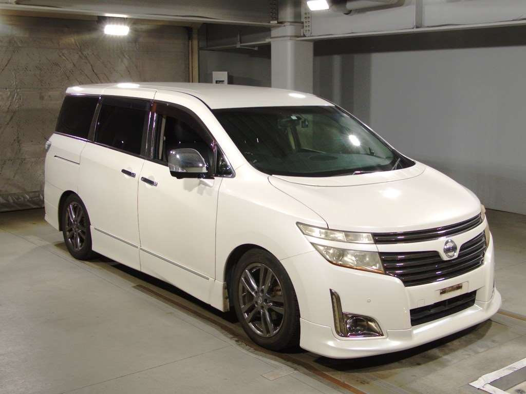 2012 Nissan Elgrand TE52[2]