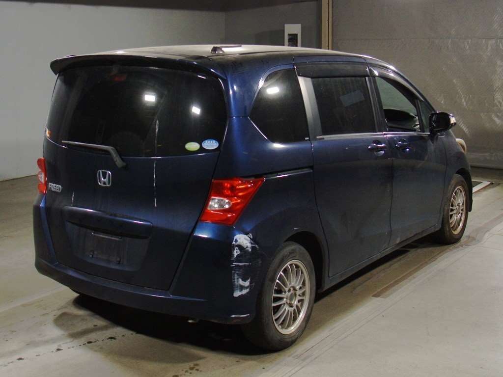 2011 Honda Freed GB3[1]