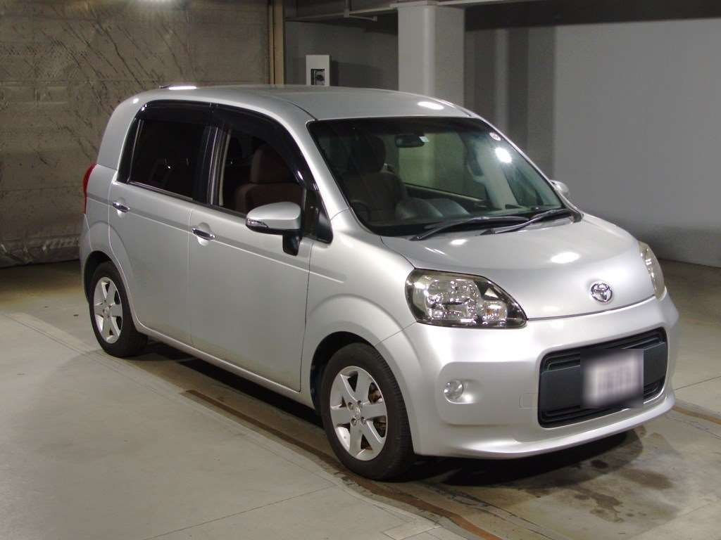 2012 Toyota Porte NCP141[2]