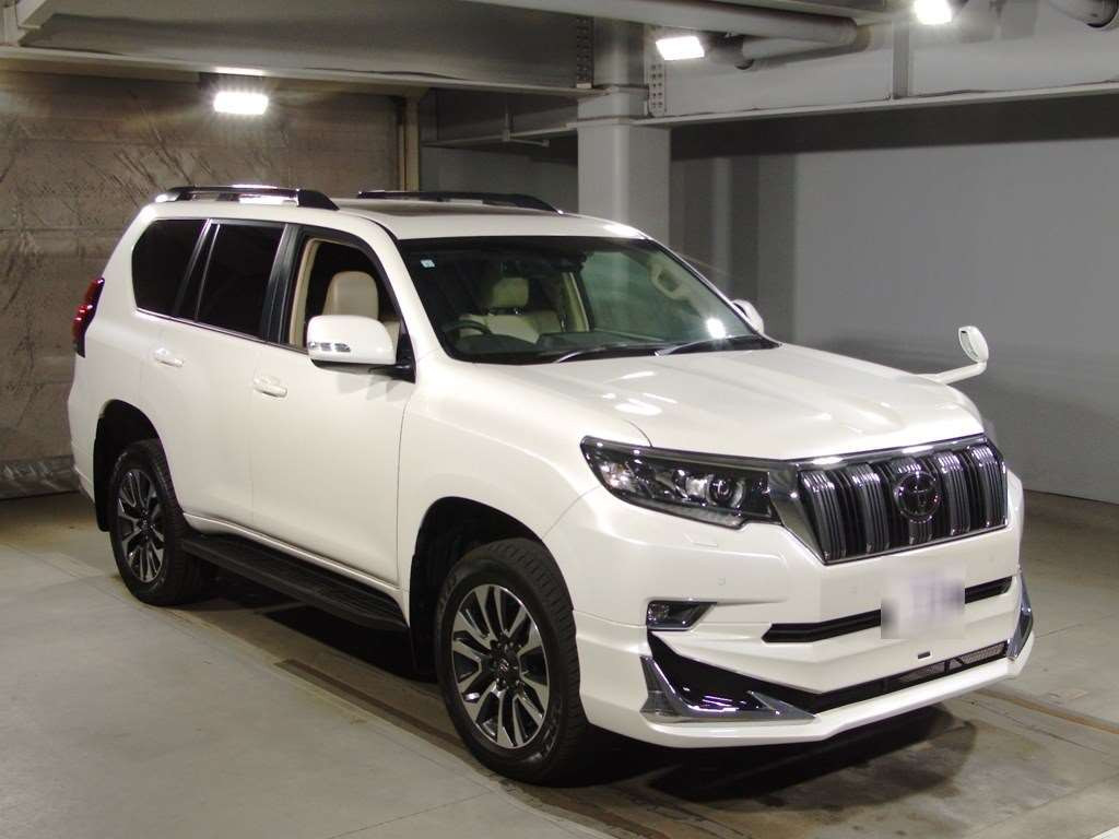 2023 Toyota Land Cruiser Prado TRJ150W[2]