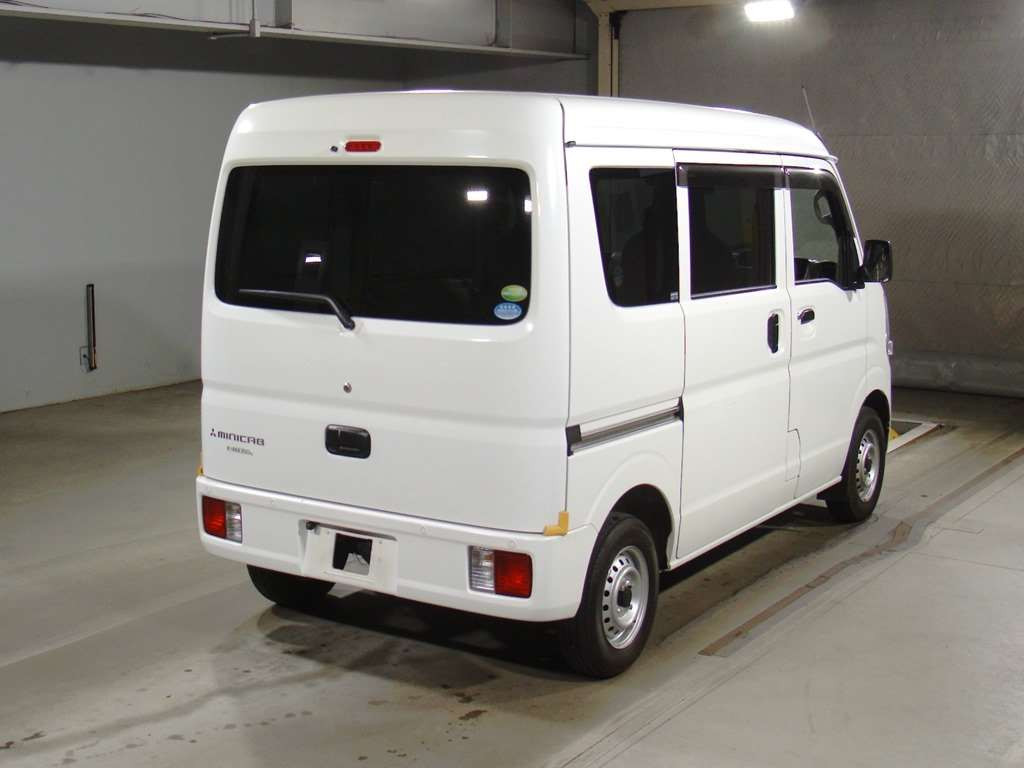 2019 Mitsubishi Minicab Van DS17V[1]