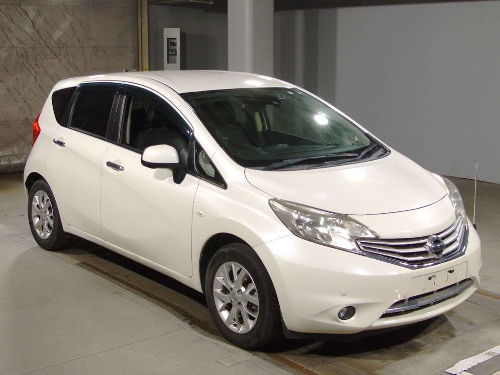 2014 Nissan Note E12[2]