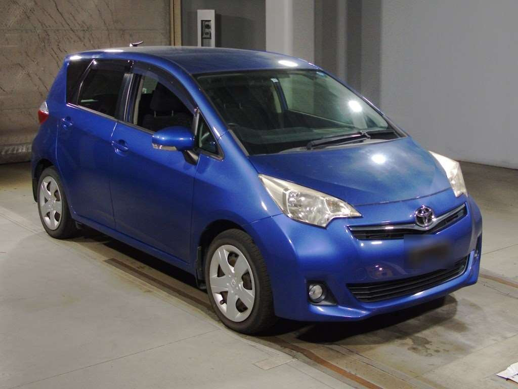 2011 Toyota Ractis NSP120[2]