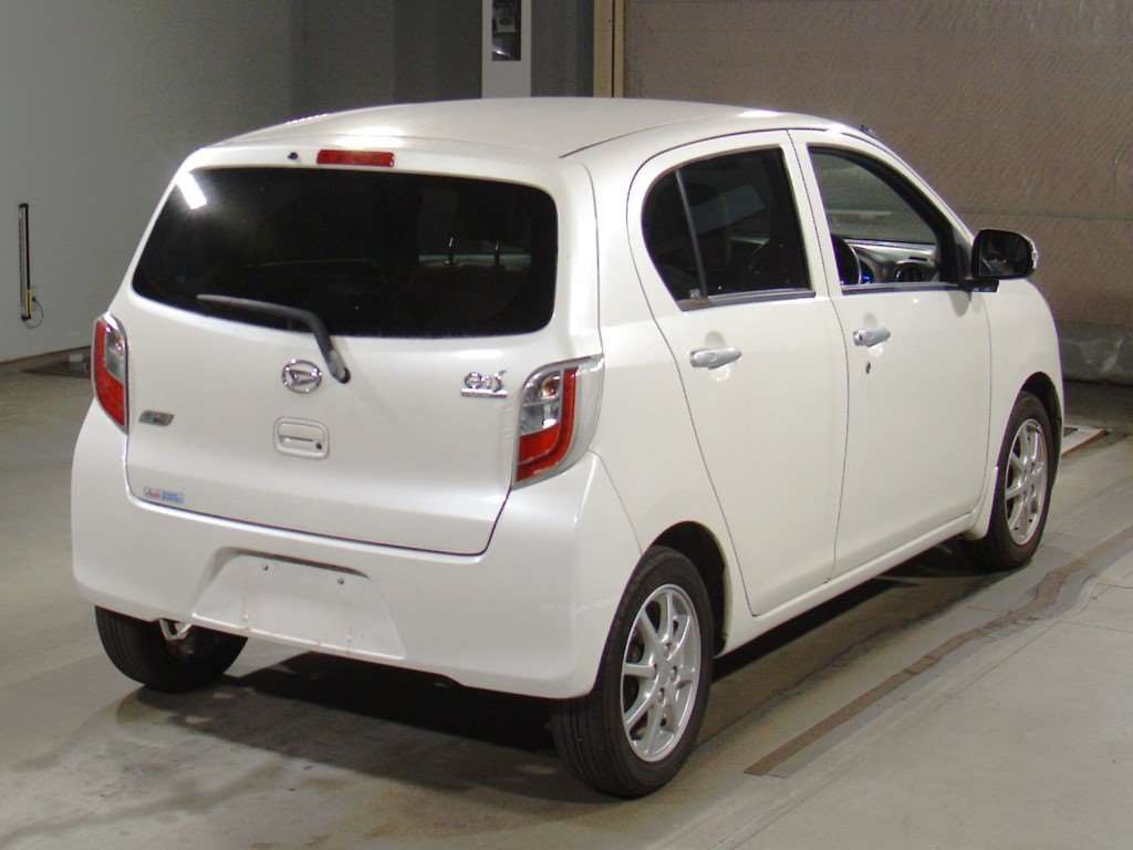 2011 Daihatsu Mira es LA300S[1]