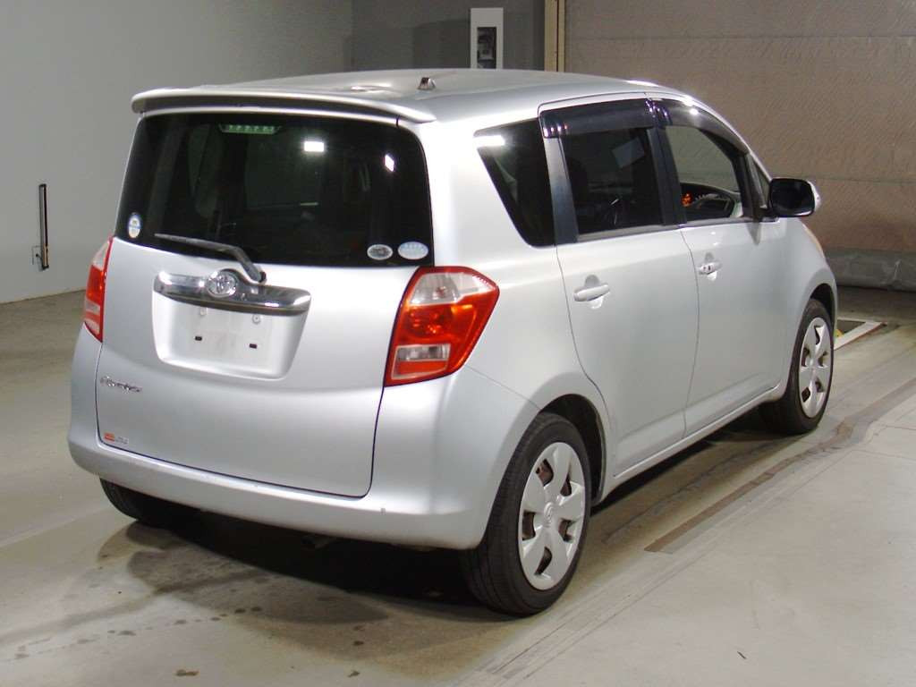 2006 Toyota Ractis NCP100[1]