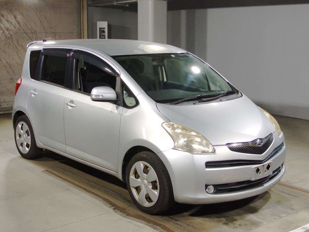 2006 Toyota Ractis NCP100[2]