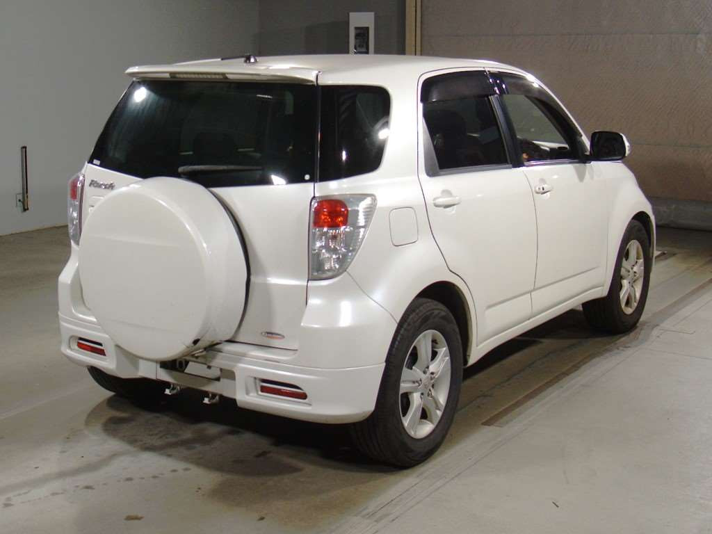 2010 Toyota Rush J200E[1]