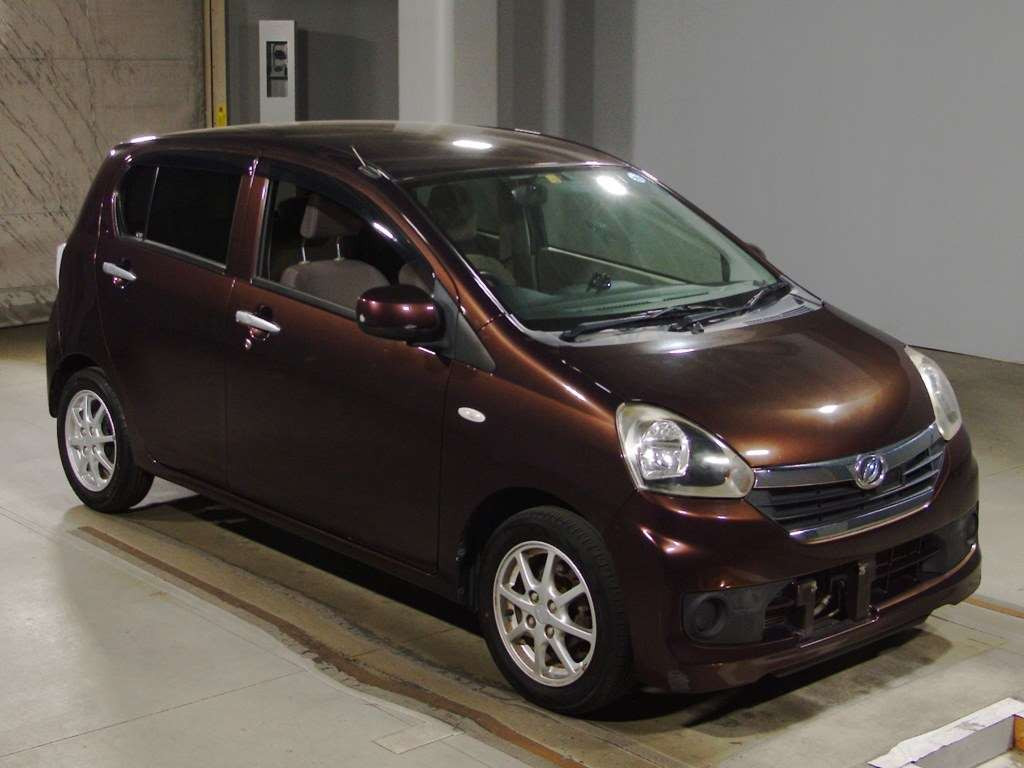 2013 Daihatsu Mira es LA300S[2]