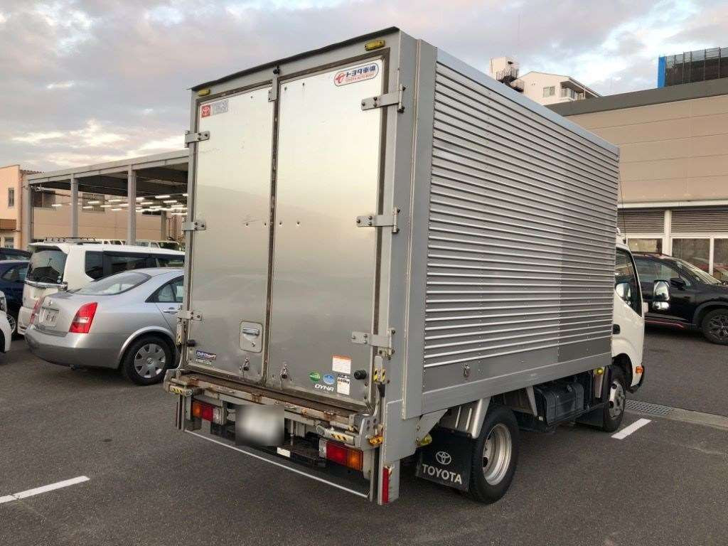 2017 Toyota Dyna Truck XZU605[1]