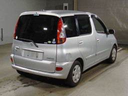 2005 Toyota Fun Cargo