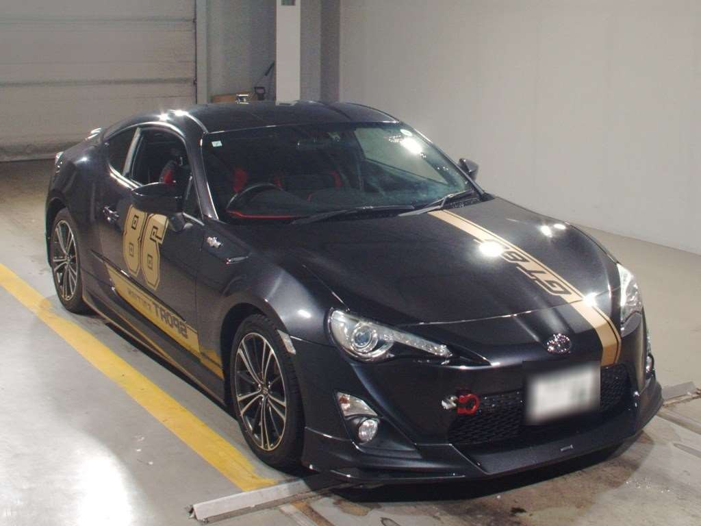 2012 Toyota 86 ZN6[2]