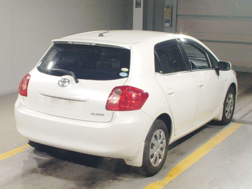 2008 Toyota Auris NZE151H[1]